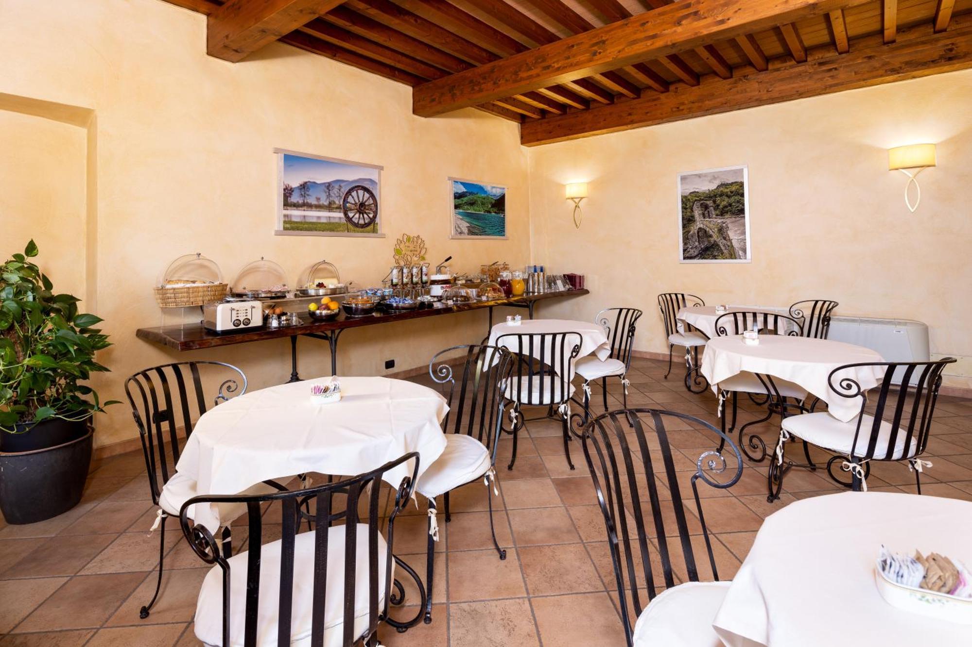 Best Western Plus Hotel Le Rondini San Francesco al Campo Exterior foto