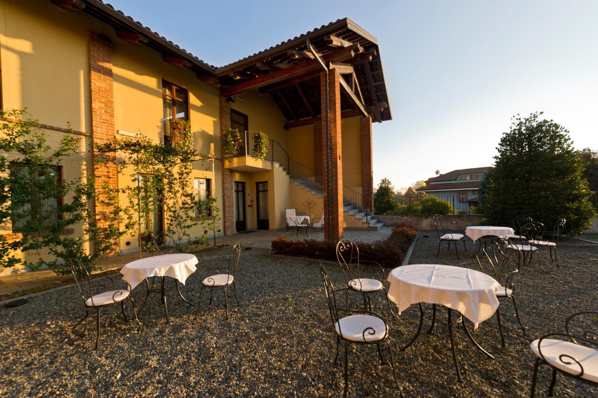 Best Western Plus Hotel Le Rondini San Francesco al Campo Exterior foto